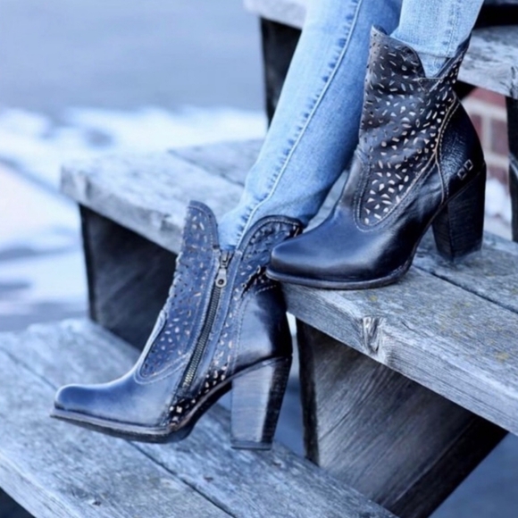 BED STU Irma Graphito Rustic Boots High Heel Leather Cutouts Black Size 9.5 NWT - Picture 16 of 16